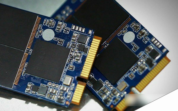 SATA3.0、M.2、PCI-E接口固态硬盘有什么区别 如何选择？