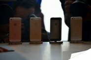 苹果iPhoneSE真机上手图赏 外观和iPhone5S一个样
