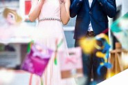 Photoshop调出韩式小清新室外婚纱照片