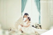 Photoshop调出韩式唯美的淡蓝色室内婚纱片
