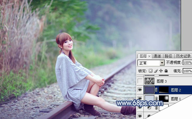 Photoshop为铁轨春季人物图片打造清爽的韩系蓝绿色