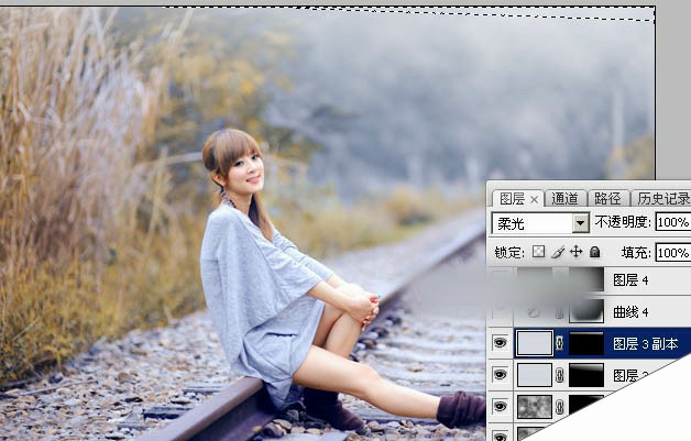 Photoshop为铁轨上的人物加上秋季淡冷色效果教程