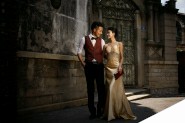 Photoshop为偏暗的古建筑婚片打造强质感的冷色调