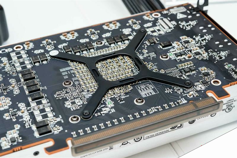 AMD RX Vega 64水冷最深测试
